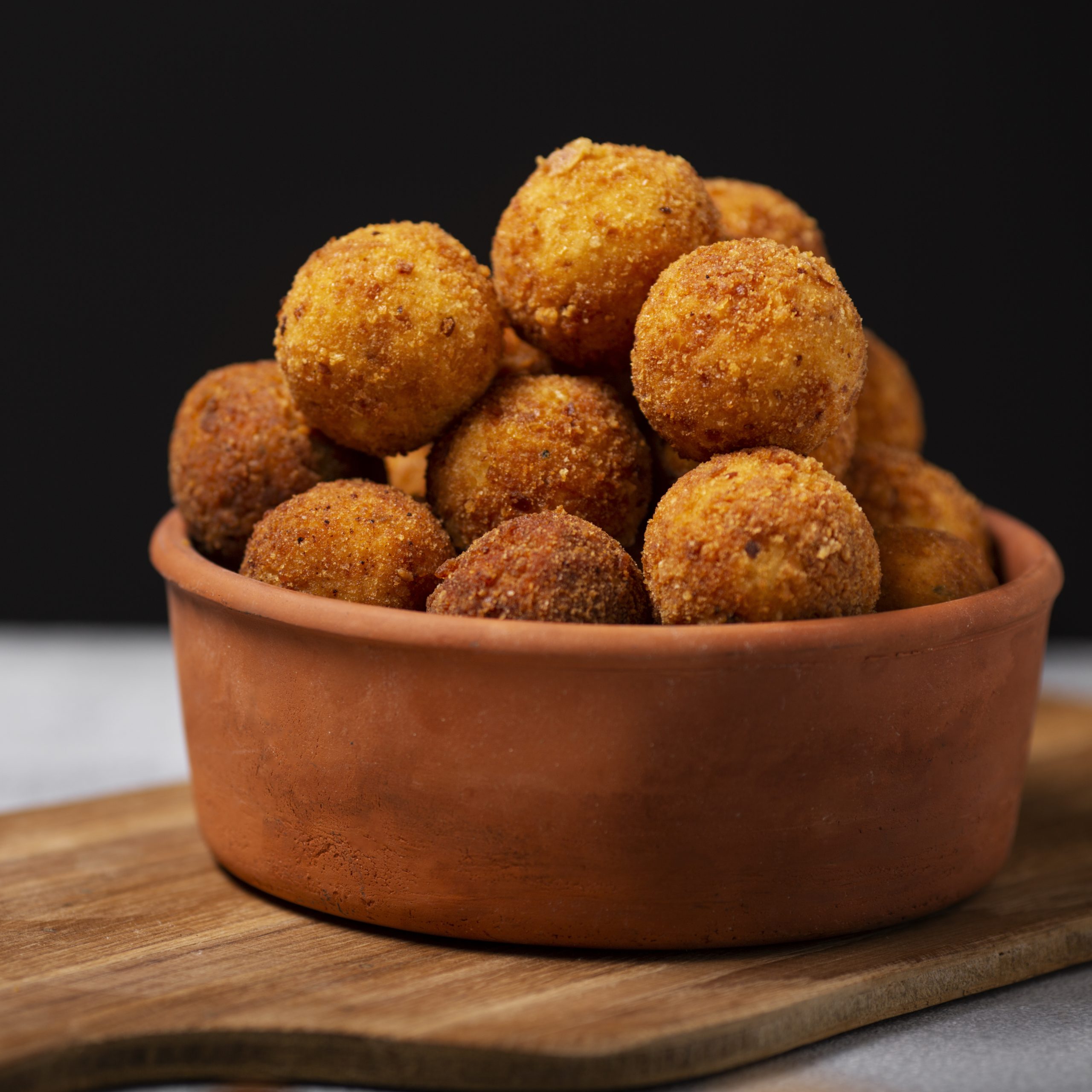 delicious-food-croquettes-bowl (1) Картопляні Кульки Farm Frites Заморожені Ярофрут Клас А